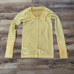 Lululemon Swiftly Sea Wheeze 2013 long sleeve size 6